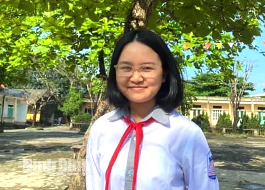 Cô học trò trường huyện đạt thủ khoa lớp 10 chuyên Toán