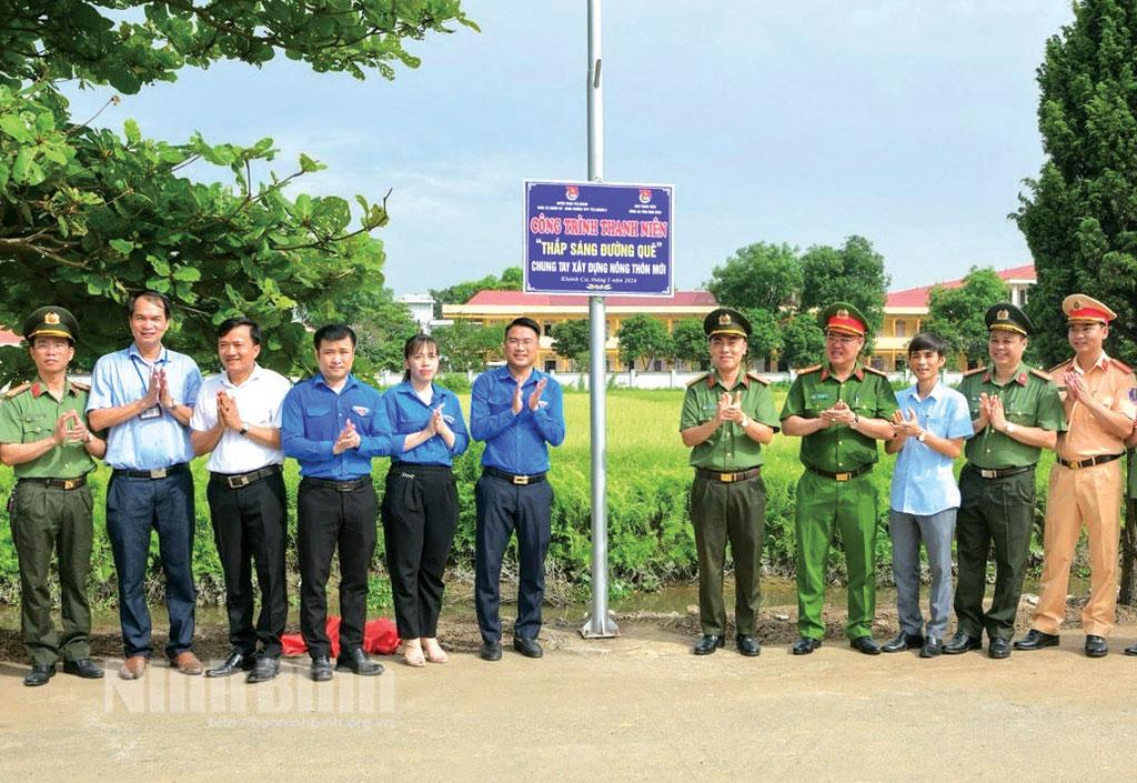 Tuổi trẻ Yên Khánh chung tay xây dựng nông thôn mới