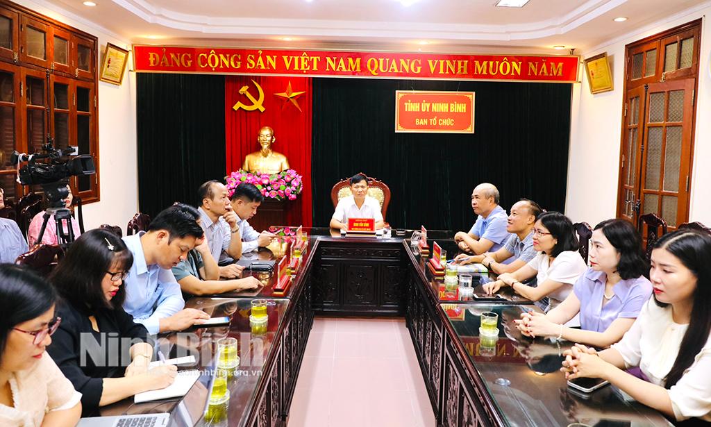 Bồi dưỡng kiến thức về công tác xây dựng Đảng cho đội ngũ lãnh đạo, phóng viên, biên tập viên các cơ quan thông tấn, báo chí