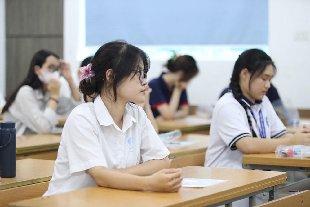 Đề thi và Gợi ý đáp án môn Giáo dục công dân Kỳ thi Tốt nghiệp THPT năm 2024