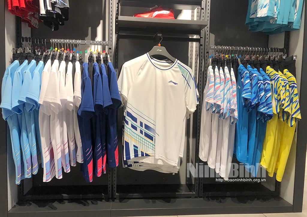 Thời trang thể thao: Hàng Việt chiếm ưu thế