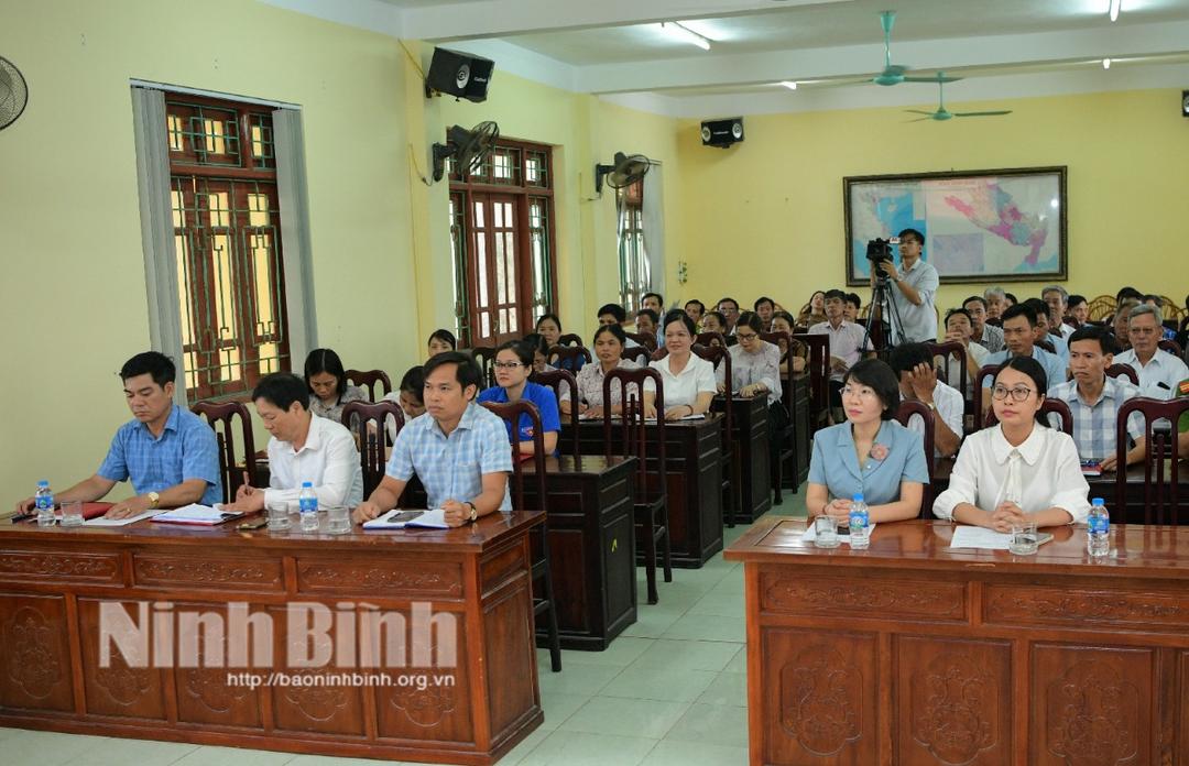 Phát động phong trào thi đua "10 phút góp phần cải thiện môi trường"