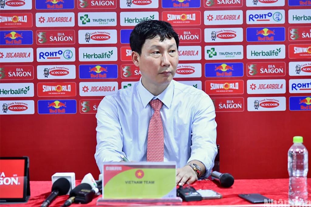 HLV Kim Sang Sik: Đội tuyển Việt Nam sẽ tiếp tục cố gắng để tạo niềm tận hưởng cho người hâm mộ