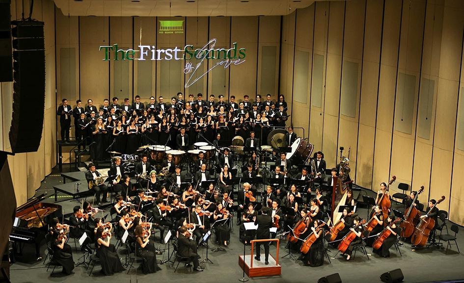 Đặc sắc chương trình hòa nhạc kỷ niệm một năm ngày khánh thành Nhà hát Hồ Gươm