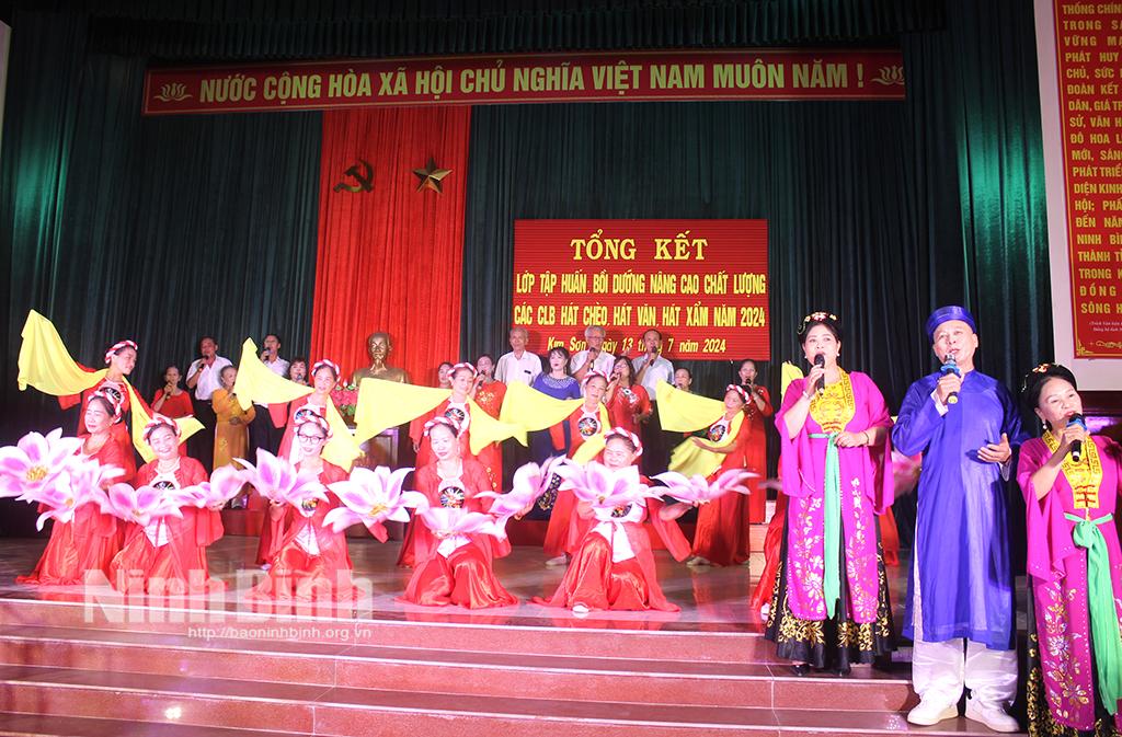 Kim Sơn tổng kết lớp tập huấn nâng cao chất lượng các CLB hát chèo, hát xẩm, hát văn và sử dụng nhạc cụ dân tộc