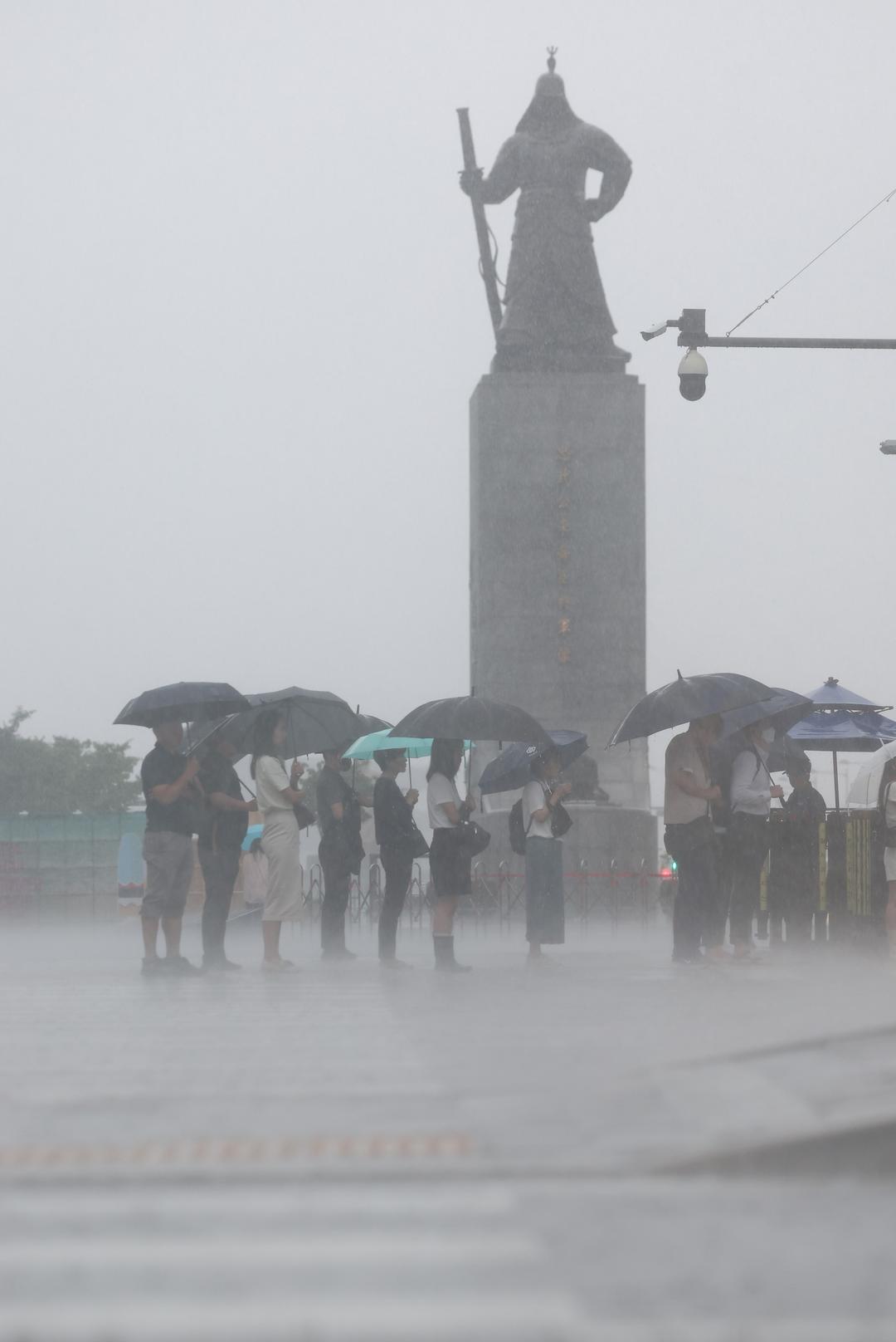 Hàn Quốc nỗ lực giảm thiểu thiệt hại do mưa lớn