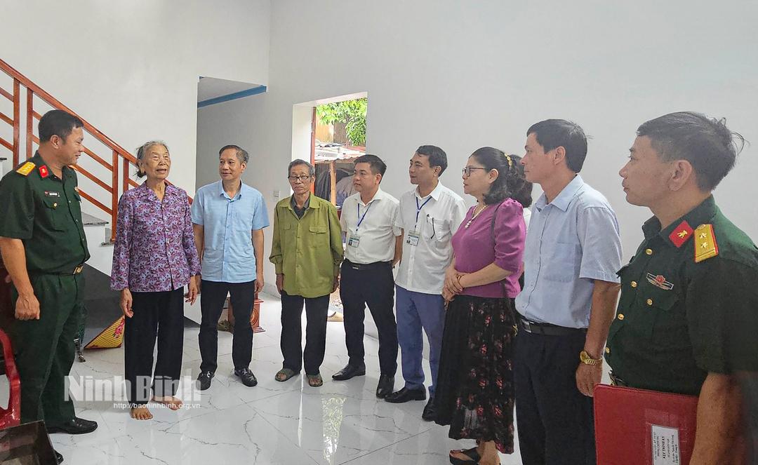 Khánh thành nhà Đại đoàn kết cho gia đình người có công ở phường Tây Sơn