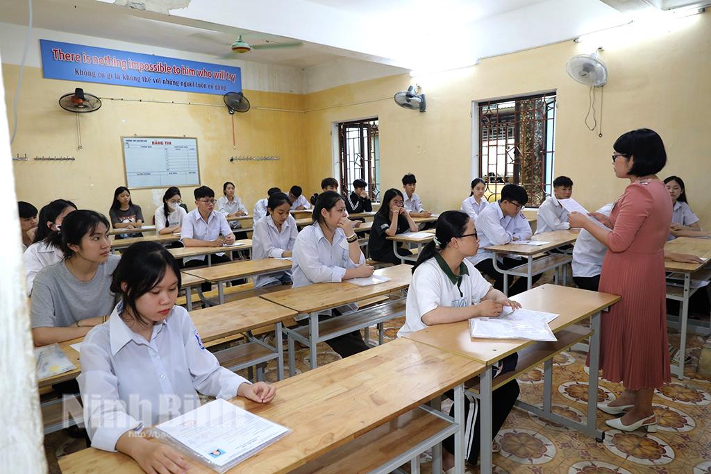 Ninh Bình: Tỷ lệ đỗ tốt nghiệp THPT năm 2024 đạt 99,95%