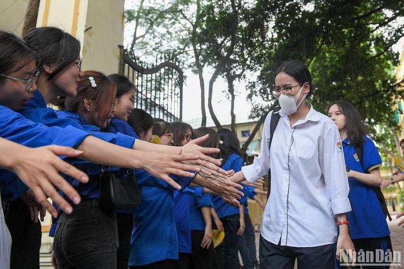 Công bố đề thi chính thức, đáp án, thang điểm môn Ngữ văn thi tốt nghiệp THPT năm 2024