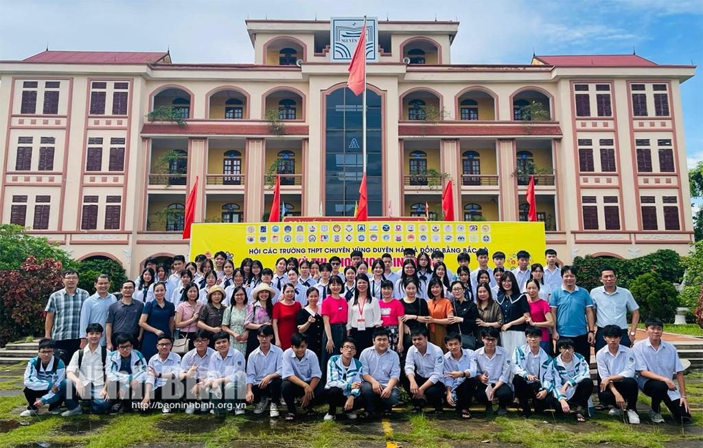 Trường THPT chuyên Lương Văn Tụy giành 59 giải tại Hội thi học sinh giỏi các trường THPT chuyên khu vực Duyên hải và Đồng bằng Bắc bộ