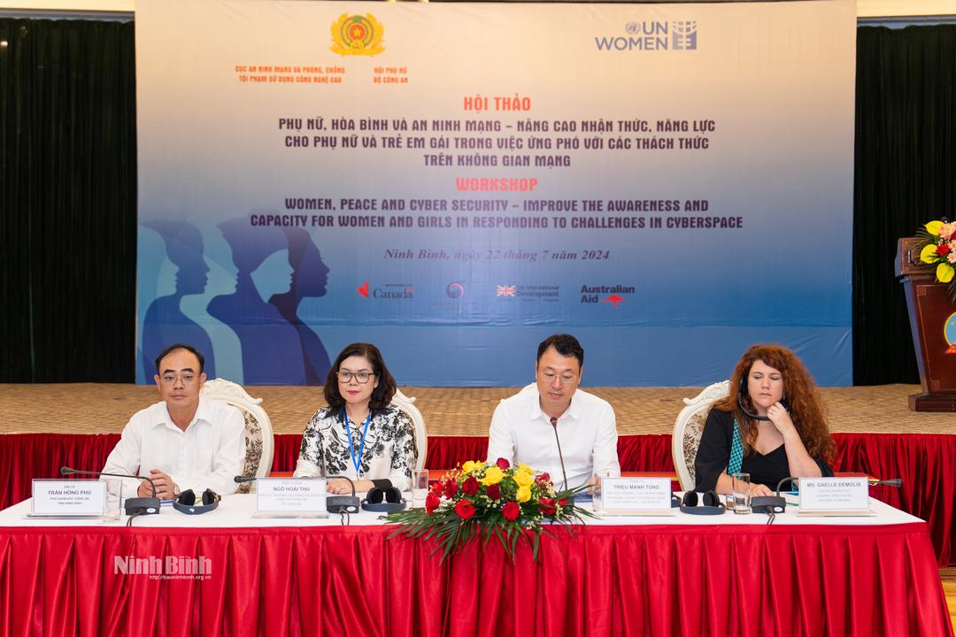 Hội thảo "Phụ nữ, Hòa bình và An ninh mạng - Nâng cao nhận thức, năng lực cho phụ nữ và trẻ em gái trong việc ứng phó với các thách thức trên không gian mạng"