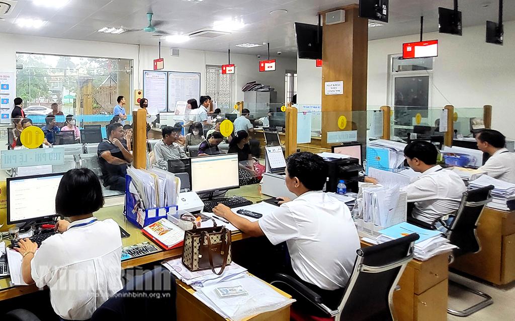 Sở Thông tin và Truyền thông, thành phố Ninh Bình xếp thứ nhất về mức độ chuyển đổi số cấp sở, ngành và cấp huyện