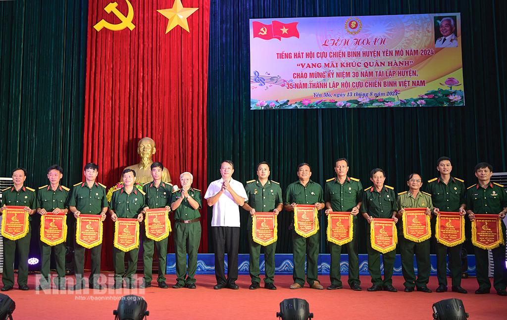 Liên hoan tiếng hát Cựu chiến binh huyện Yên Mô năm 2024