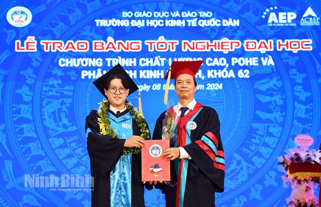 Nguyễn Đình Nguyên Khôi - Chàng thủ khoa xuất sắc
