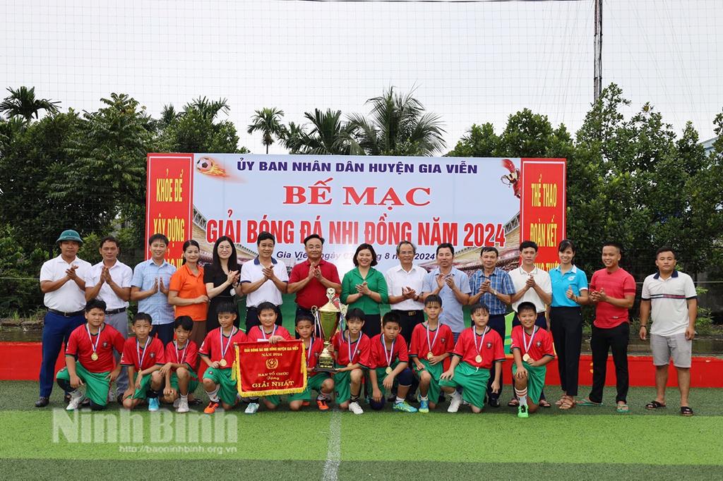 Đội tuyển xã Gia Hưng vô địch Giải bóng đá Nhi đồng huyện Gia Viễn năm 2024