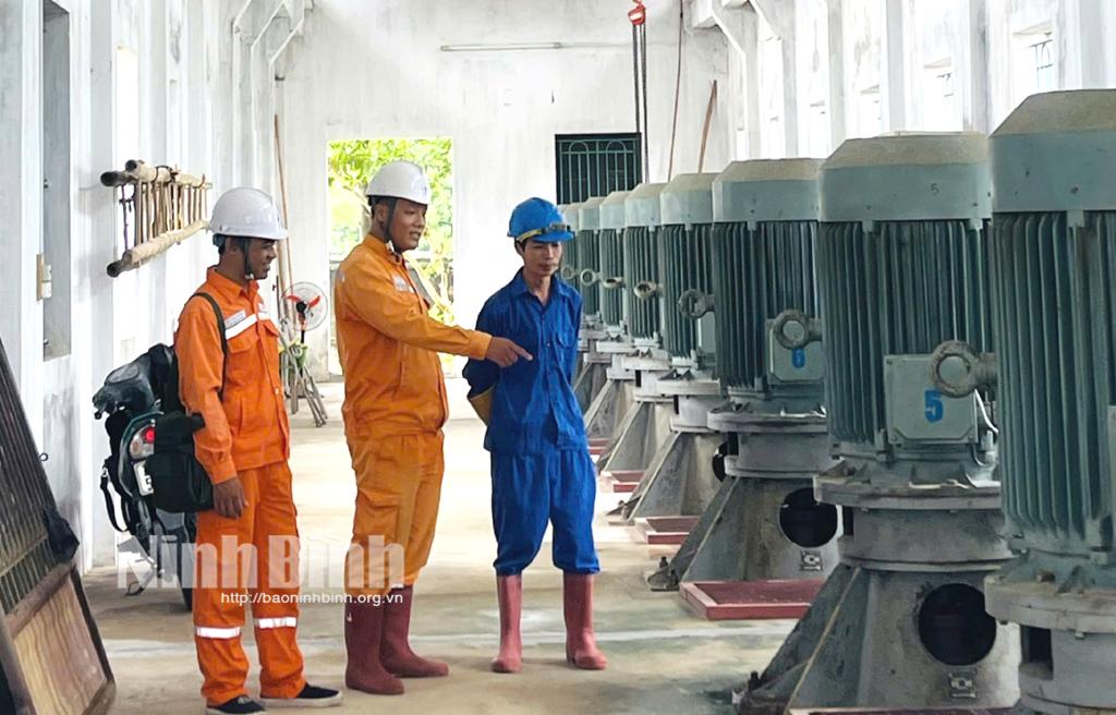 Điện lực Kim Sơn chủ động đảm bảo an toàn lưới điện mùa mưa bão