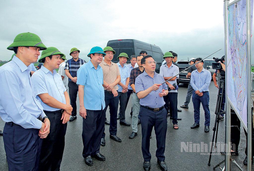 Lãnh đạo tỉnh kiểm tra tình hình thực hiện một số dự án đầu tư công