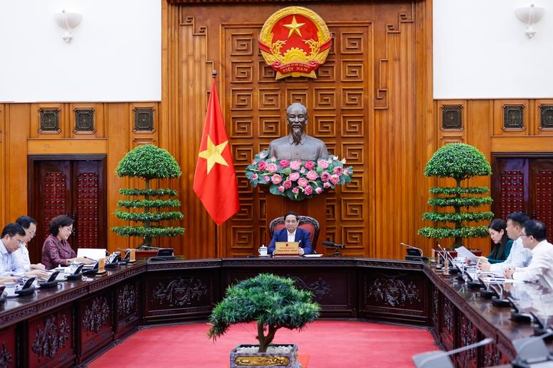 Thủ tướng Phạm Minh Chính làm việc với lãnh đạo Ngân hàng Nhà nước về điều hành chính sách tiền tệ