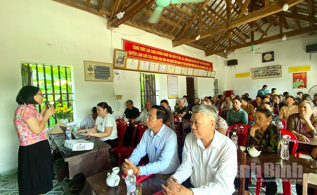 Cung cấp thông tin, kiến thức về chăm sóc sức khỏe người cao tuổi tại thị trấn Yên Thịnh