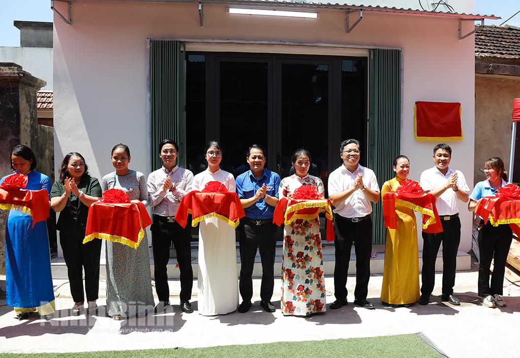 Hội Doanh nhân trẻ Ninh Bình tổ chức khánh thành nhà tình nghĩa