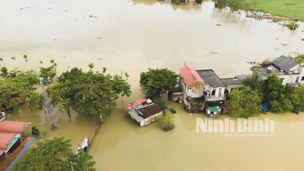 Mực nước trên các sông tiếp tục lên, nguy cơ ngập lụt trên diện rộng