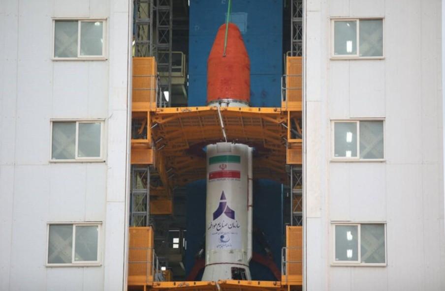 Iran phóng vệ tinh bằng tên lửa nội địa