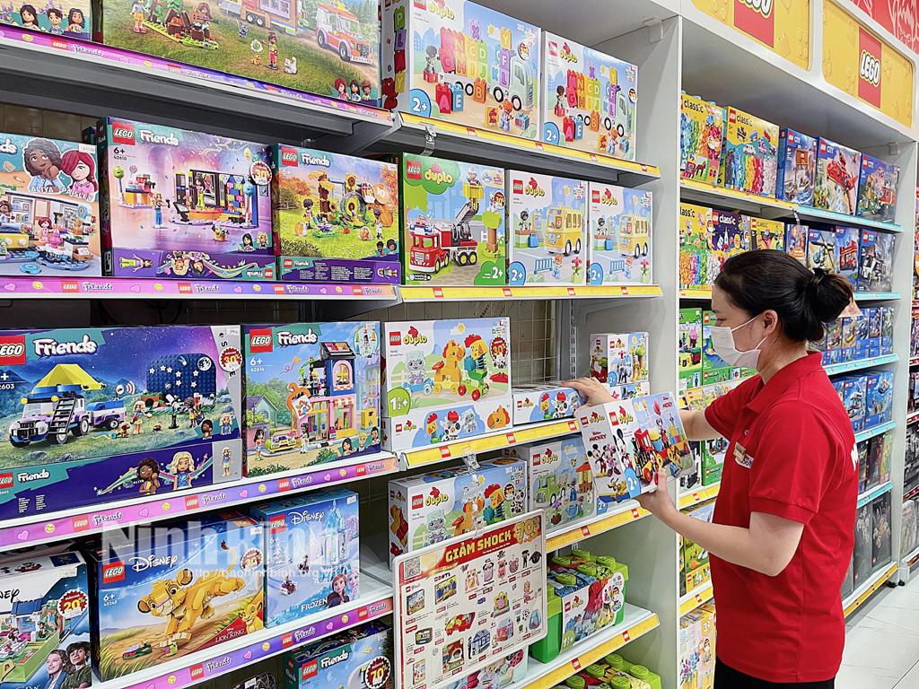 Thị trường đồ chơi Trung thu 2024 - sức mua giảm