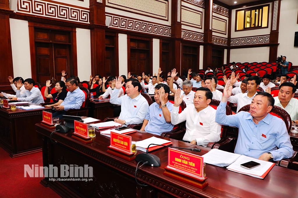 Kỳ họp thứ 24, HĐND tỉnh khóa XV: Quyết nghị 20 dự thảo Nghị quyết