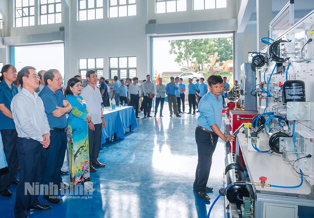 Hội thi thiết bị đào tạo tự làm tỉnh Ninh Bình năm 2024