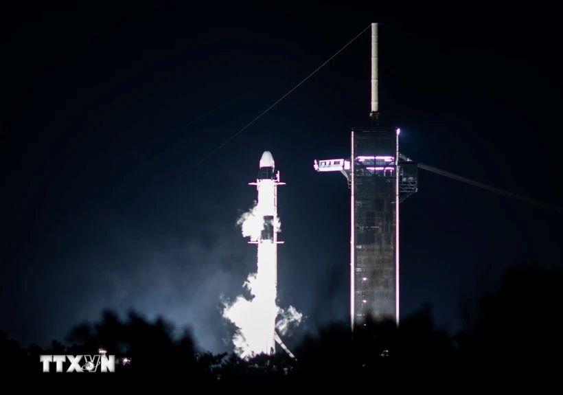 SpaceX đưa phi hành gia mắc kẹt trên ISS trở về Trái Đất