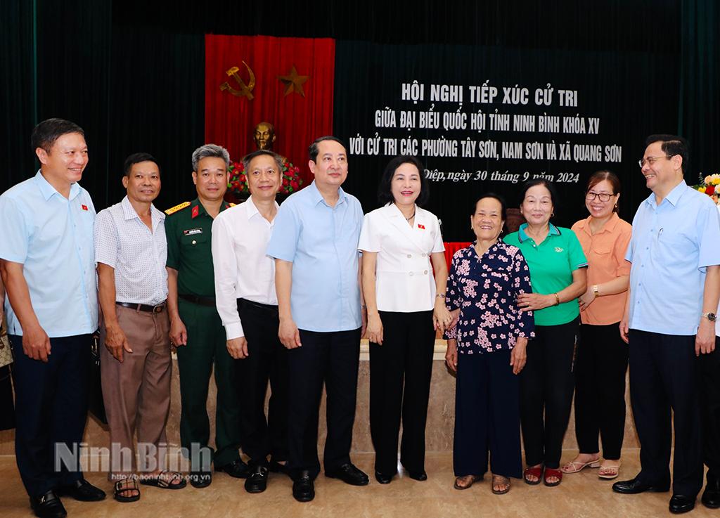 Đoàn đại biểu Quốc hội tỉnh tiếp xúc cử tri huyện Kim Sơn, thành phố Tam Điệp