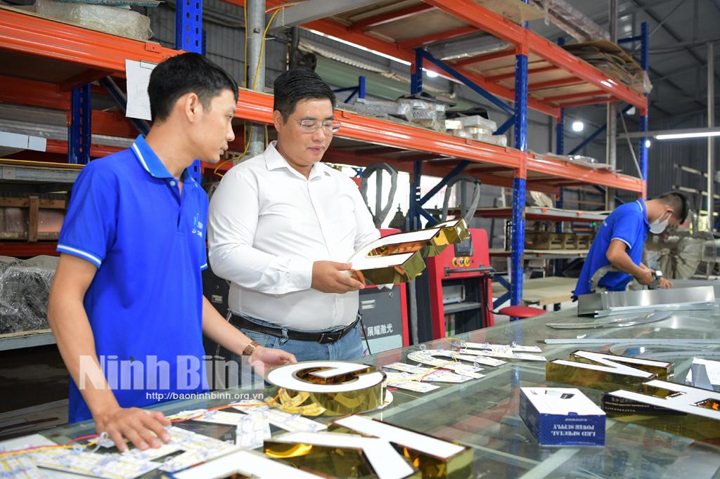 Phạm Văn Lừng-Gương sáng về tinh thần thanh niên khởi nghiệp