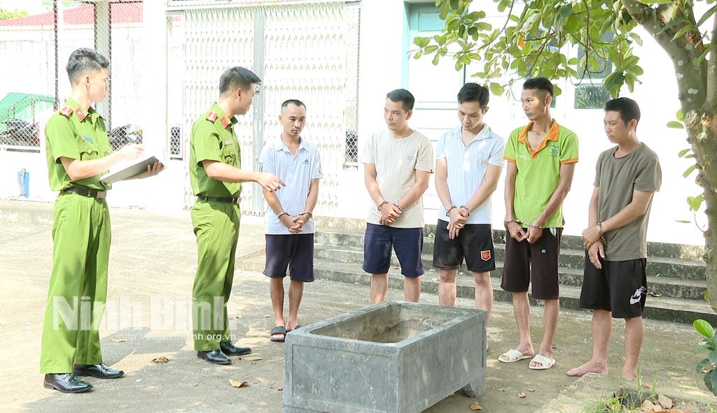 Công an huyện Yên Khánh bắt giữ 5 đối tượng trộm cắp tài sản tại cơ sở thờ tự