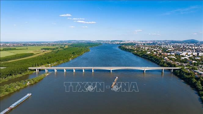 Serbia trục vớt gần 200 xác tàu đắm trên sông Danube
