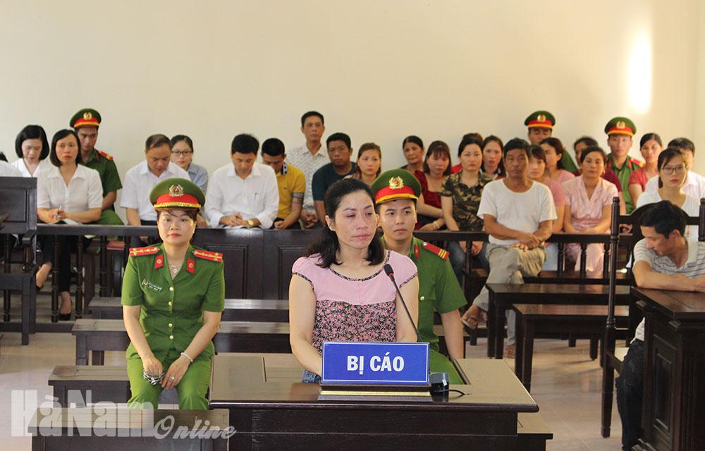 Lừa đảo làm thủ tục vay vốn ngân hàng, chiếm đoạt gần 1,3 tỷ đồng