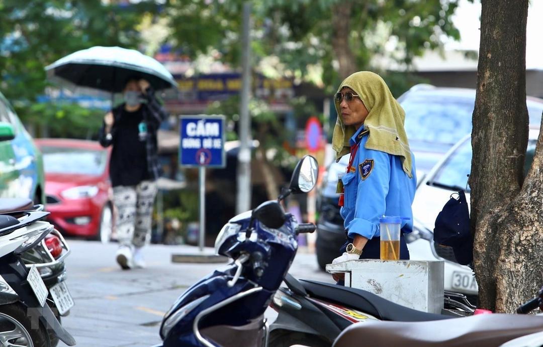 Những ngày tới, Bắc Bộ và Trung Bộ có nắng nóng đặc biệt gay gắt