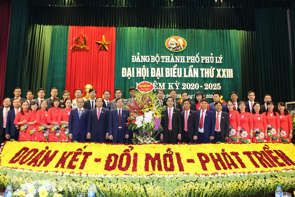 Bế mạc Đại hội đại biểu Đảng bộ thành phố Phủ Lý lần thứ XXIII, nhiệm kỳ 2020-2025
