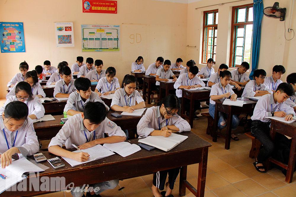 Các trường THPT không chuyên tích cực chuẩn bị tổ chức tuyển sinh năm học 2020 - 2021