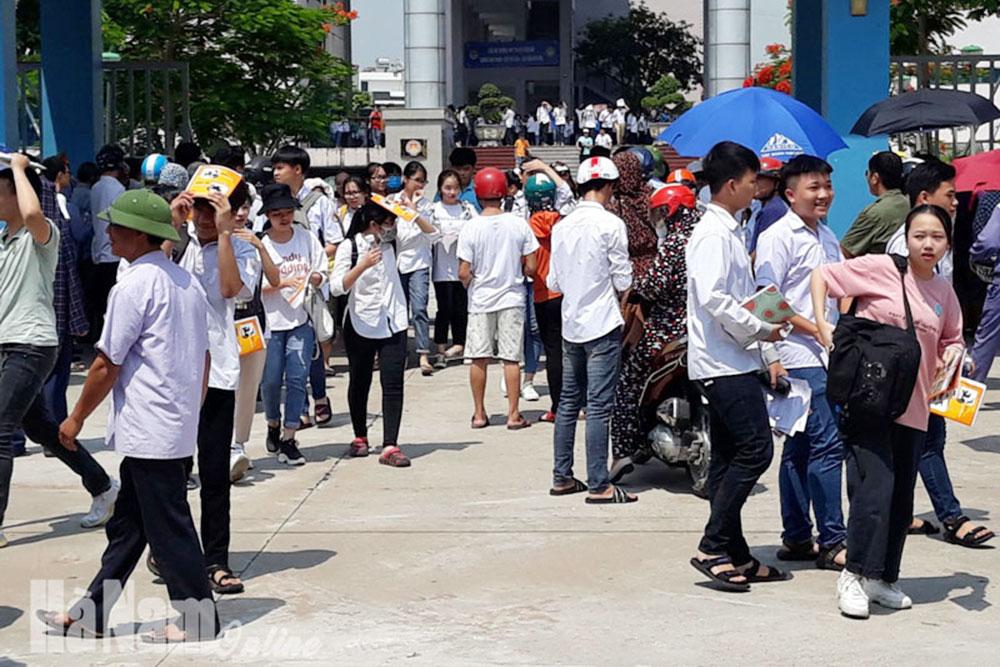 Trường THPT Chuyên Biên Hòa thi tuyển vào lớp 10 năm học 2020 -2021