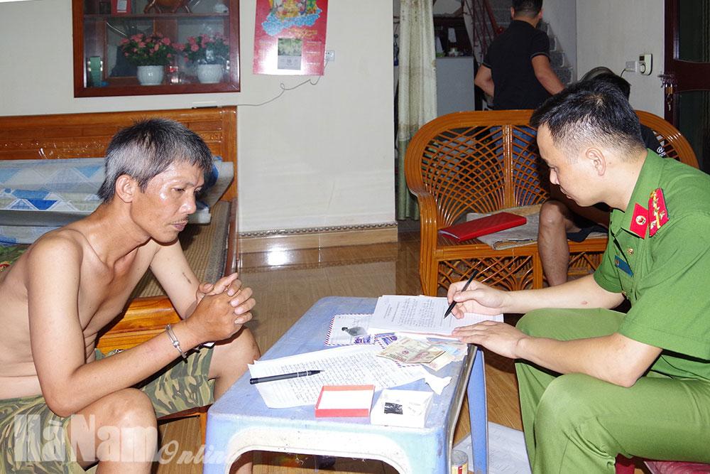 Công an huyện Kim Bảng: Triệt phá đường dây mua bán, chứa chấp sử dụng ma túy trái phép