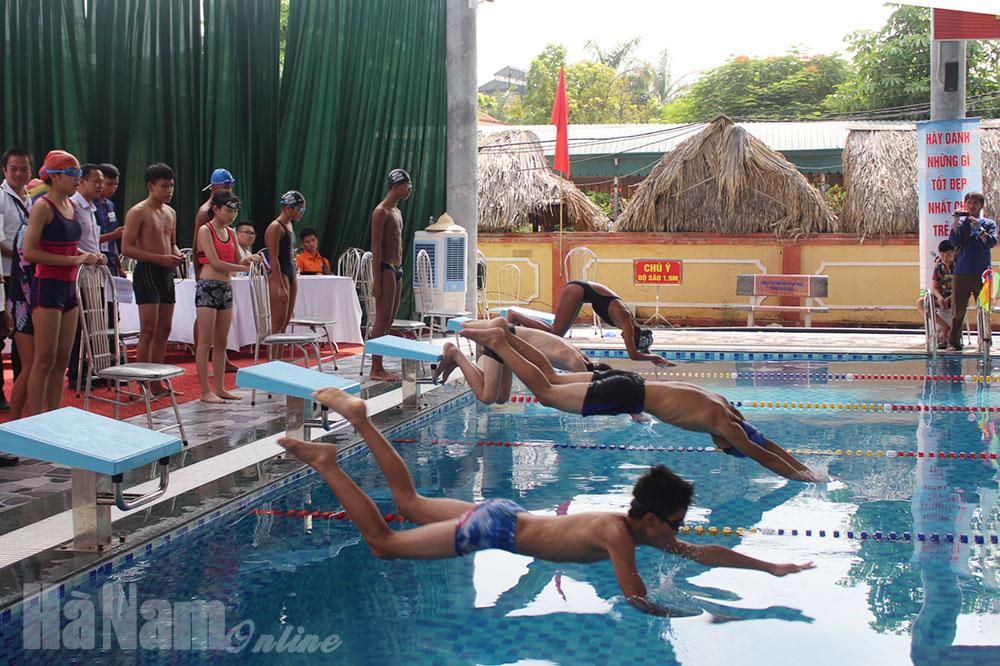 Lễ phát động toàn dân tập bơi phòng, chống đuối nước và giải bơi thiếu niên, nhi đồng năm 2020