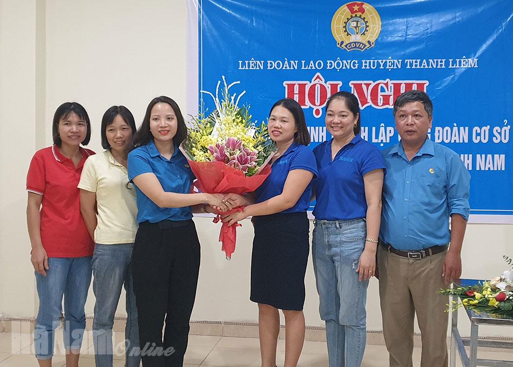 Thành lập công đoàn cơ sở Công ty TNHH Sản xuất thương mại Thành Nam