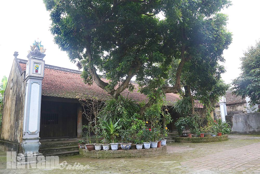 Tổ ngoại Tam Nguyên Yên Đổ, Hoàng giáp Trần Hữu Thành