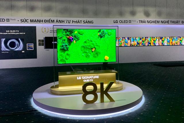 TV OLED 8K đầu tiên trên thế giới về Việt Nam với giá 690 triệu đồng