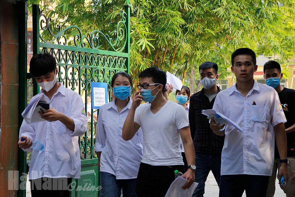 Ghi nhận sau ngày đầu thi tốt nghiệp THPT
