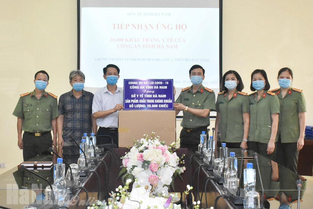 Sở Y tế tiếp nhận 20.000 khẩu trang y tế
