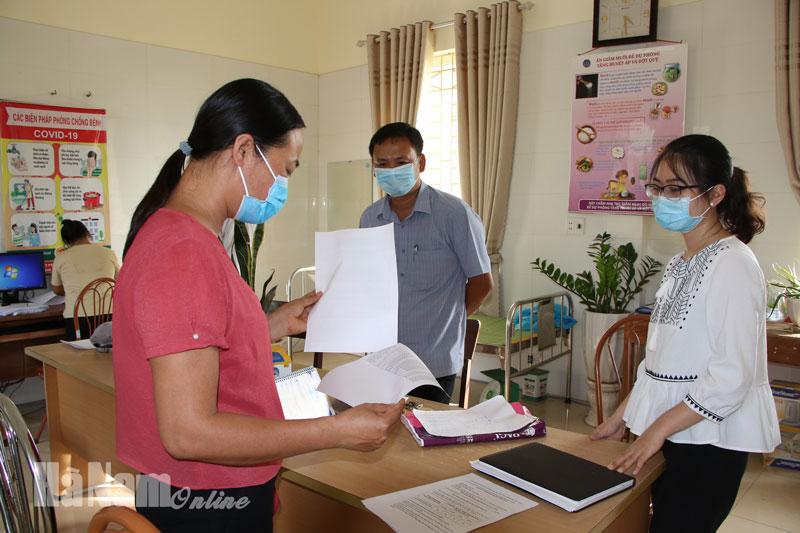 Tăng tốc truy vết người liên quan đến bệnh nhân Covid-19 quê ở Nhật Tân