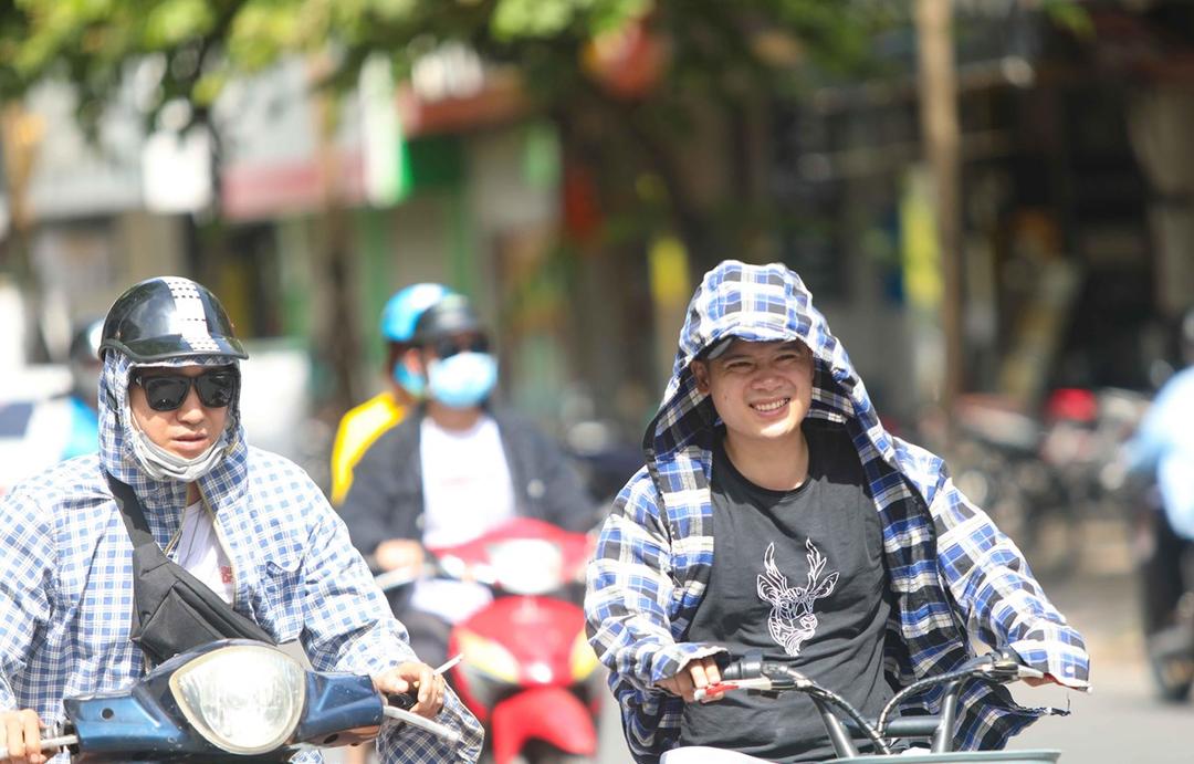 Trung Bộ nắng nóng diện rộng, Hà Nội có nơi trên 36 độ C