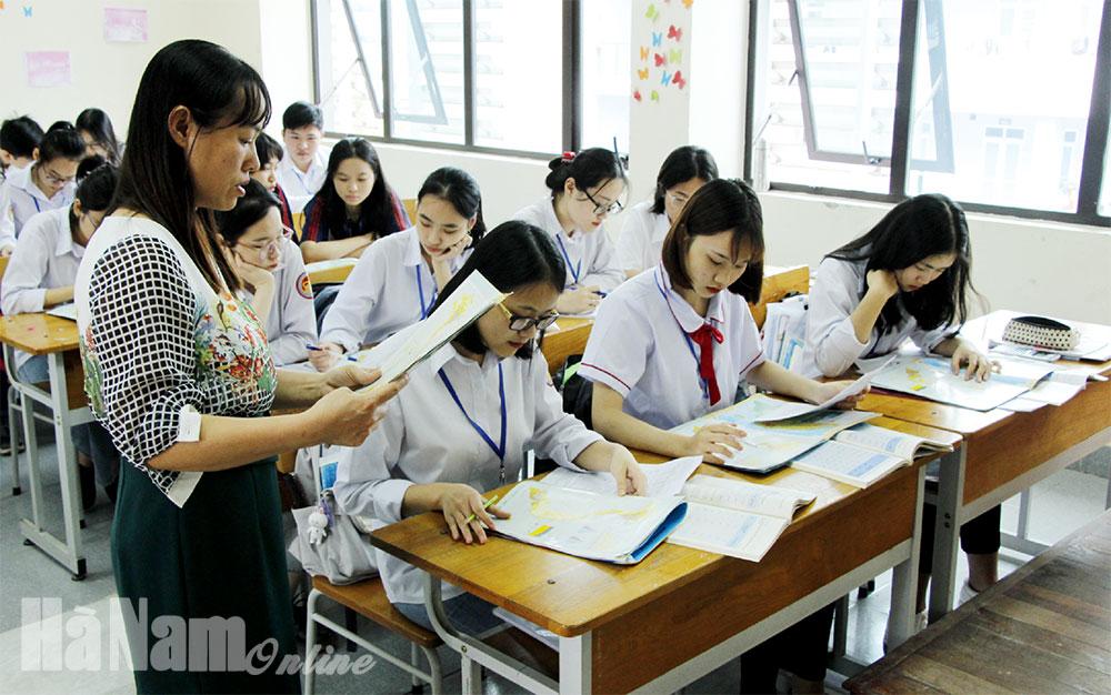 Thi đua lập thành tích chào mừng Đại hội Đảng bộ tỉnh lần thứ XX