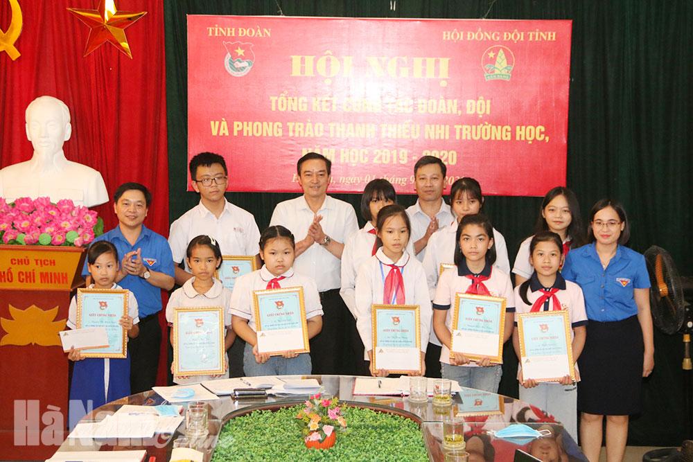 Triển khai công tác Đoàn, Đội và phong trào thanh thiếu nhi trường học năm học 2020-2021